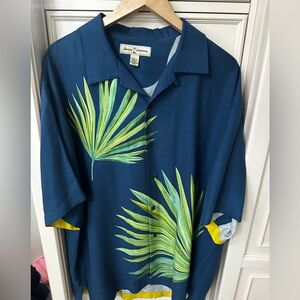 Tommy Bahama Men’s Large Shirt 100% Silk!